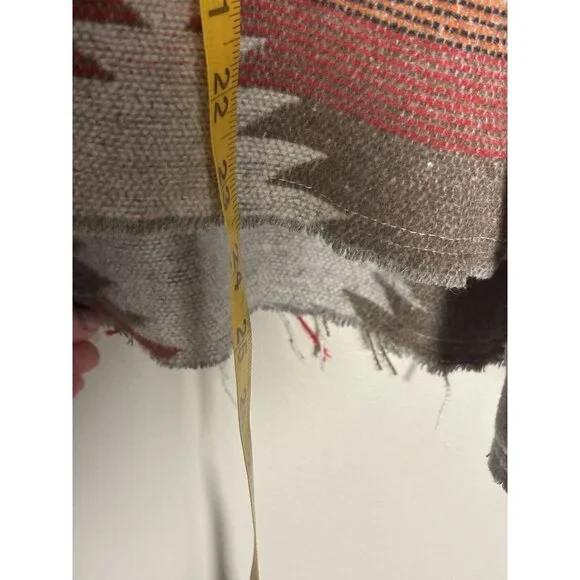 Southwestern Style Button-Down Cropped Jacket With Frayed Hem & Pockets - Picture 11 of 14